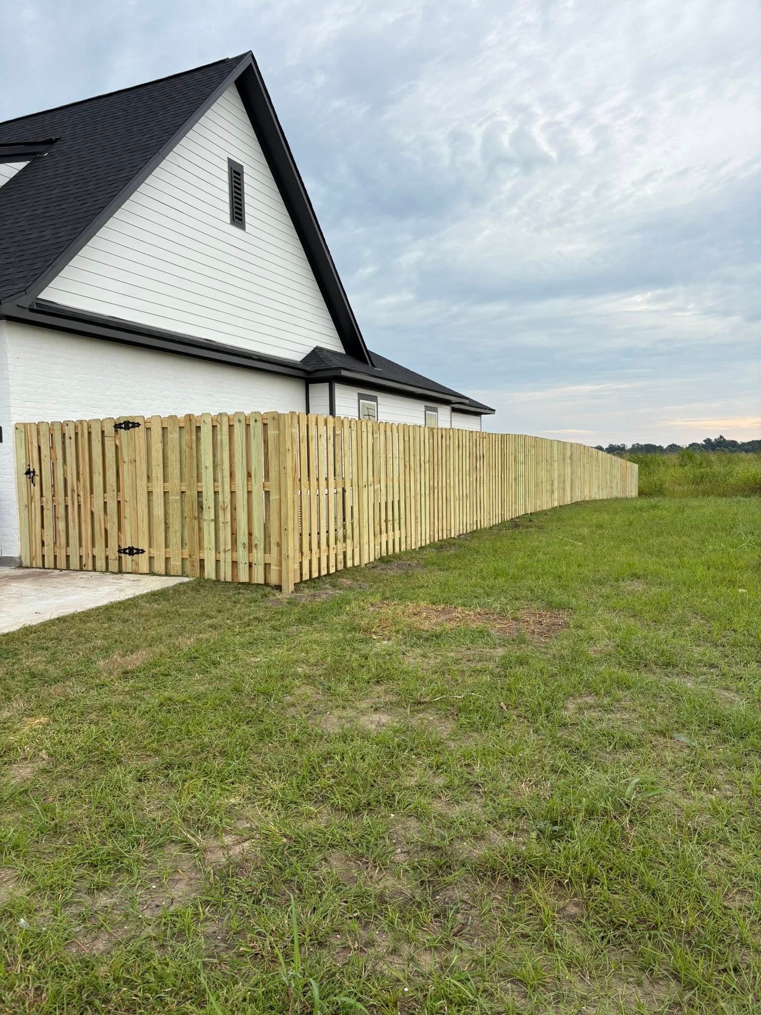 Wood privacy fence installation in Thibodaux, LA